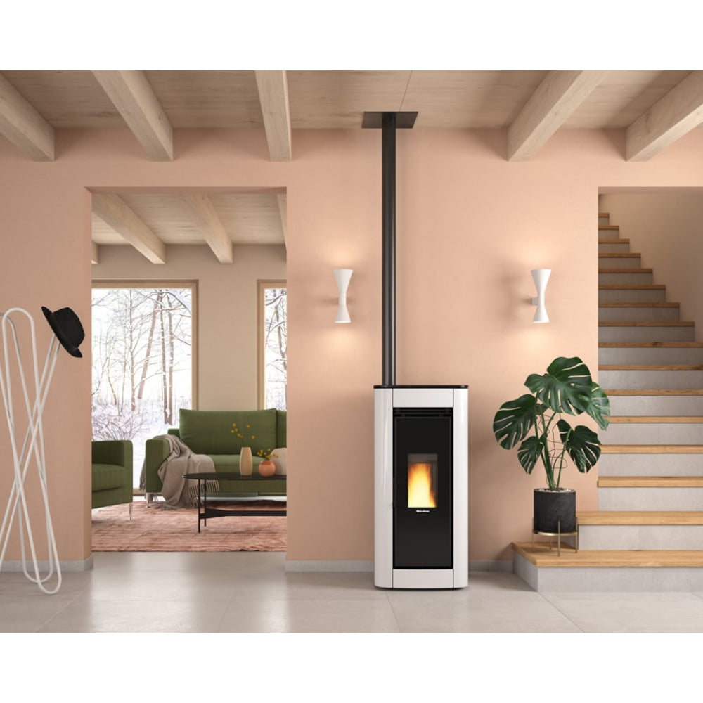 Extraflame belüfteter Pelletofen ILARY TOP Weiß Ambientebild | Klimaworld.com