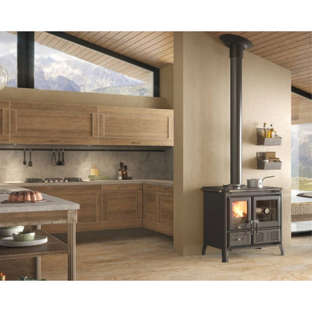 La Nordica Holzherd GARDENIA 5.0 STEEL Ambientebild | Klimaworld.com
