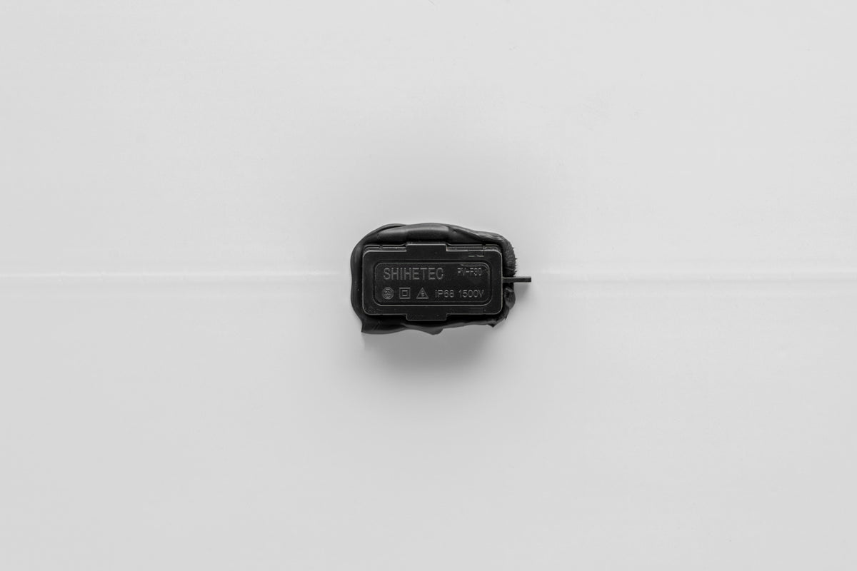Hanover Solar Halbzellen Solarmodul 345 Watt | junction box