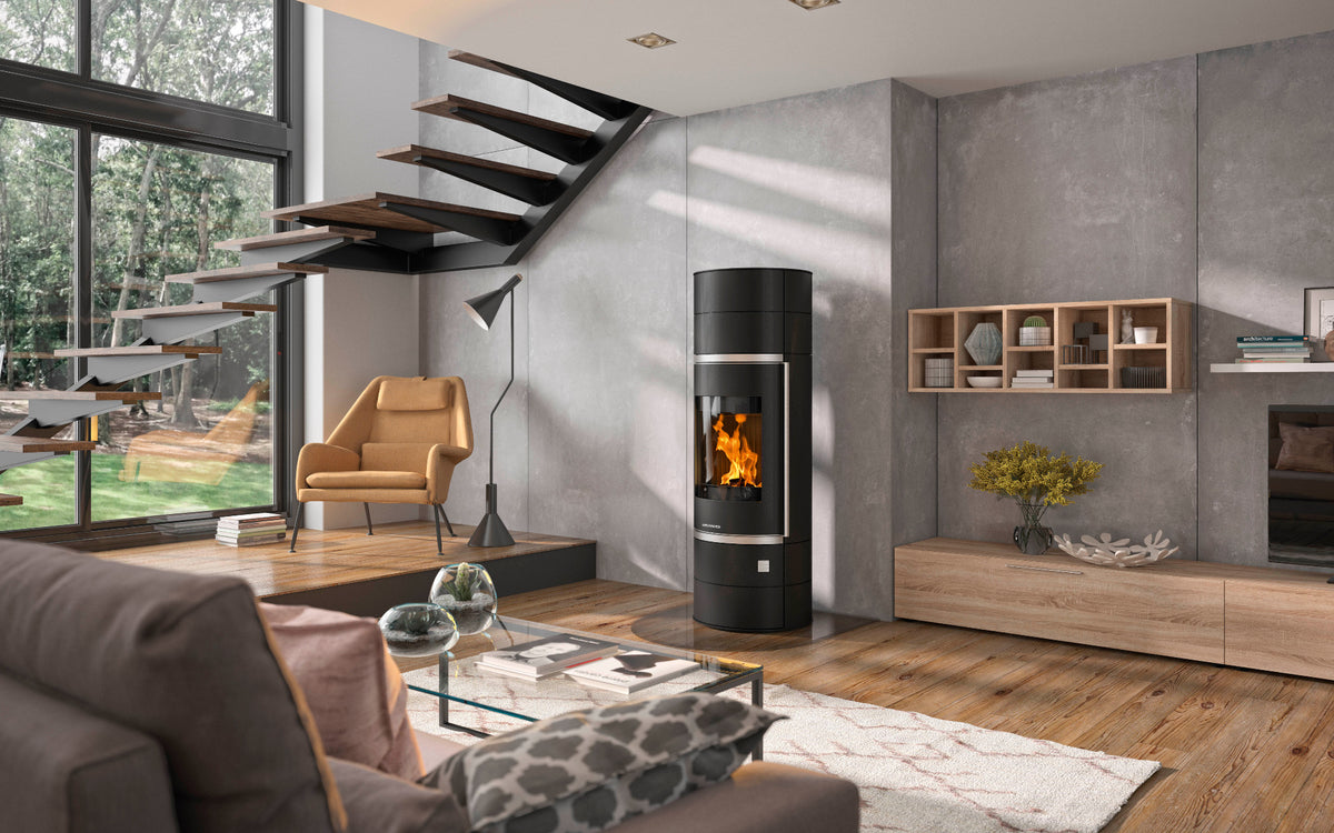 Oranier Kaminofen Ostro (W+) mit Segmenten Ambiente | klimaworld.com