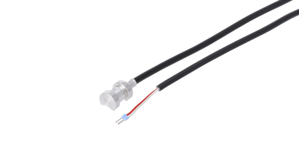 Schwarzes Kabel von Sorel mit zwei offenen Drahtenden und einem hellgrauen Fuehlerkopf, lose dargestellt, nicht aufgewickelt | klimaworld.com