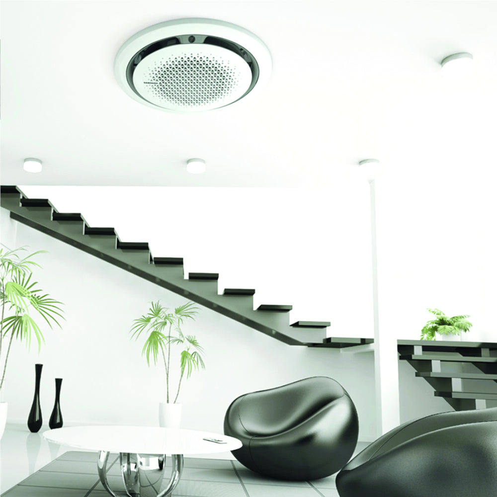 Samsung Klimaanlage 360°-Airflow-Deckenkassette WindFree Ambientebild: rundes Innengeraet weiss, montiert in heller Wohnumgebung mit Treppe | Klimaworld.com