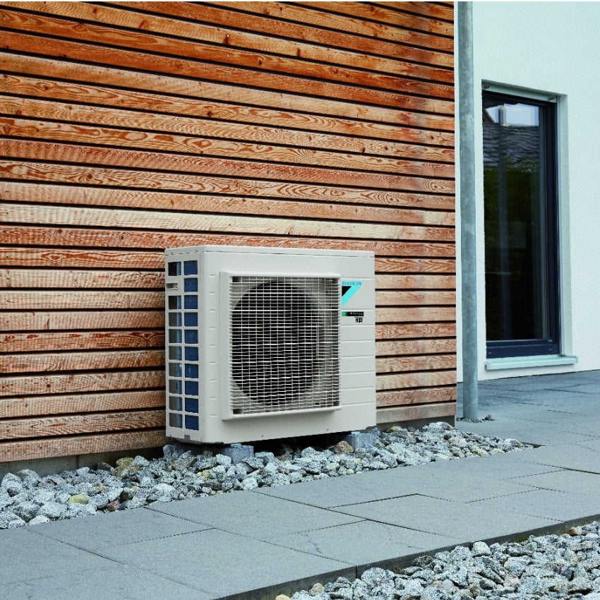 Daikin Sky Air Klimaanlage Kanalgerät Ambientebild Außengerät