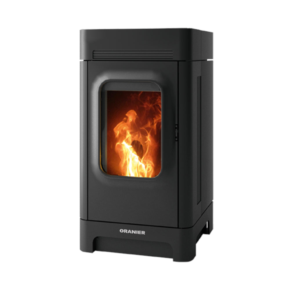 Schwarzer Pelletofen in kantiger Form von Oranier mit Flammenbild | klimaworld.com