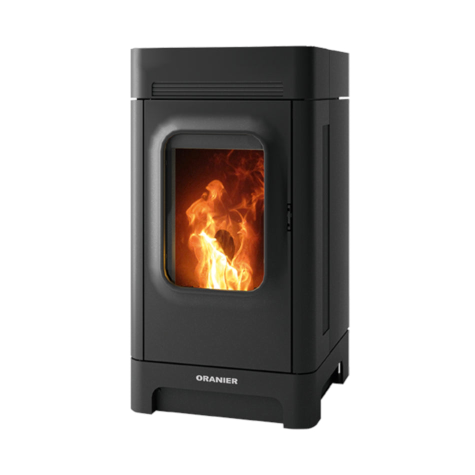 Schwarzer Pelletofen in kantiger Form von Oranier mit Flammenbild | klimaworld.com