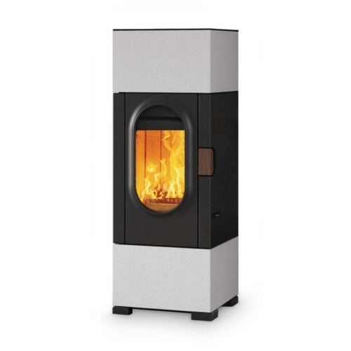 Austroflamm Claire mit Klapptür und Betonmantel