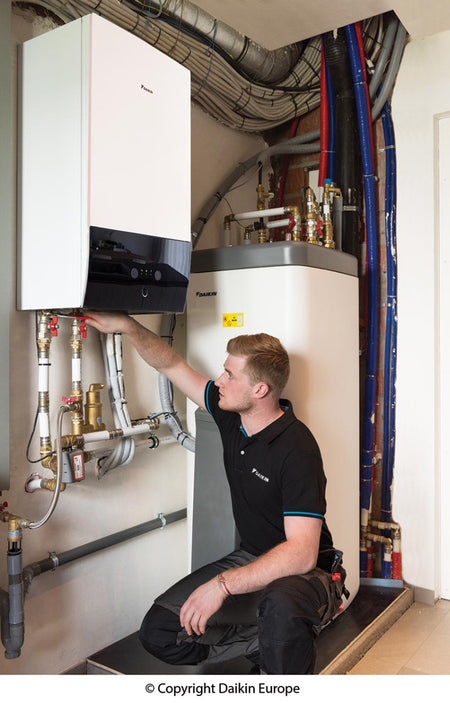 Daikin Inneneinheit Monteurbeispiel