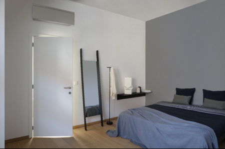 Daikin Emura3 FTXJ25AS Wandeinheit Ambientebild | klimaworld.de