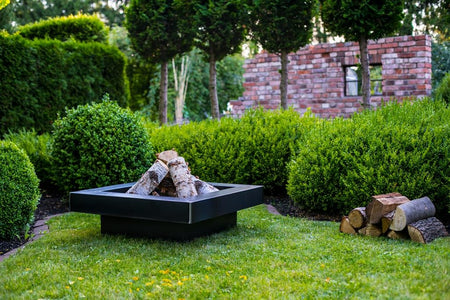 Gardener viereckige Feuerschale TF-FS 104-3 aus Rohstahl // Klimaworld.com Ambientebild