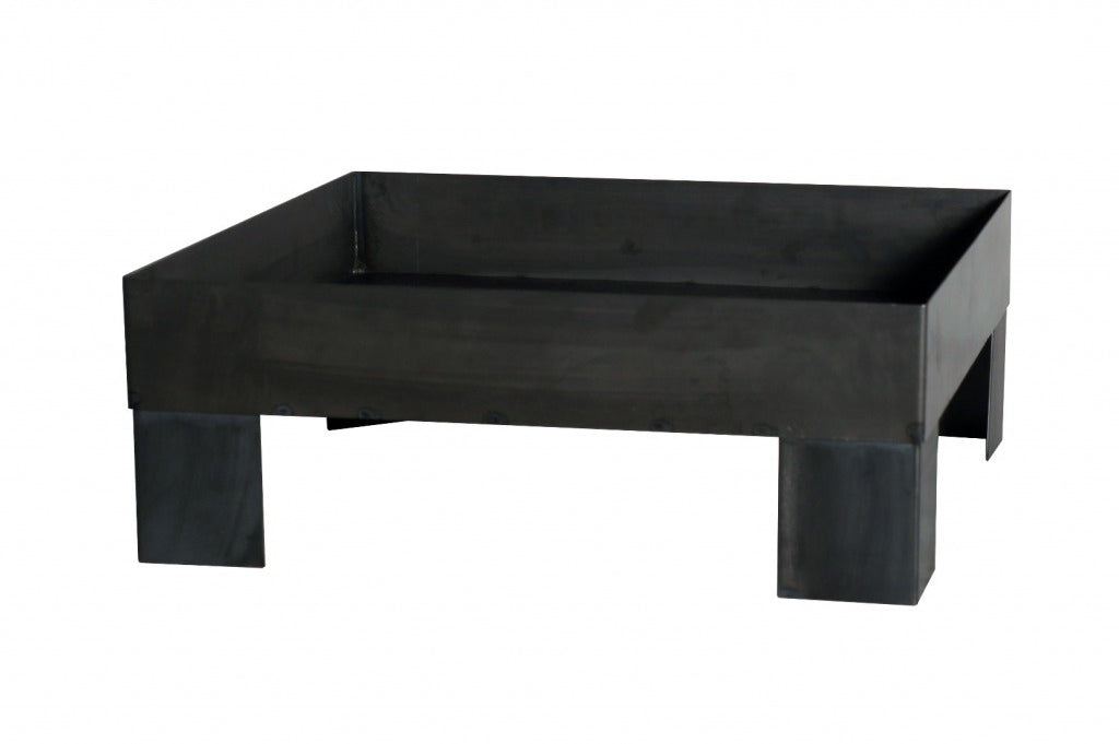 Gardener viereckige Feuerschale auf vier Füßen TF-FS 105-3 aus Rohstahl // Klimaworld.com