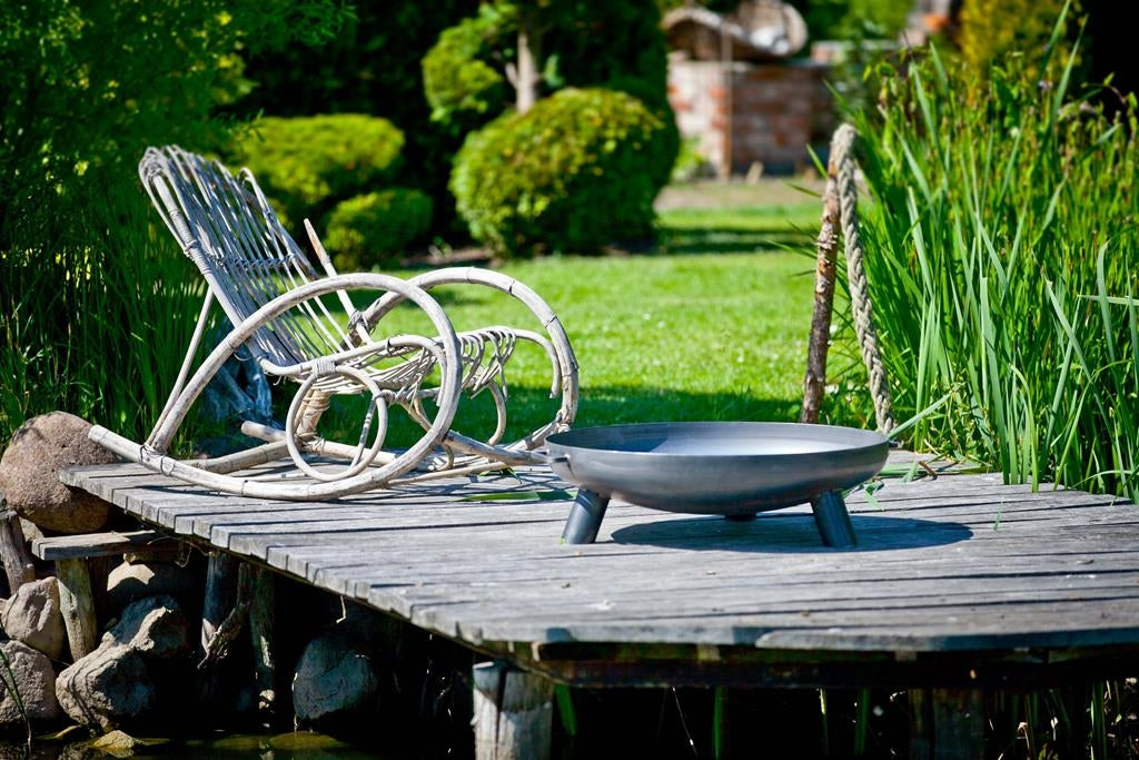 Gardener stabile, runde Feuerschale mit Griffen | Ø60cm x H 24cm | TF-FS 116-2 | Klimaworld.com  Ambientebild