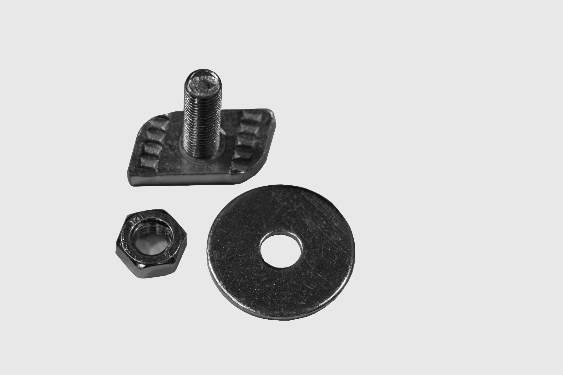 Befestigungsmaterial einzeln Schraube Mutter Unterlegscheibe für Dämpfungssockel aus Gummi für Klimaanlagen | Klimaworld.com