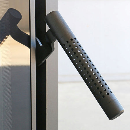 Kratki Kaminbausatz Simple 8 - 2-seitig links | Box schwarz | 8 kW - Ansicht Griff