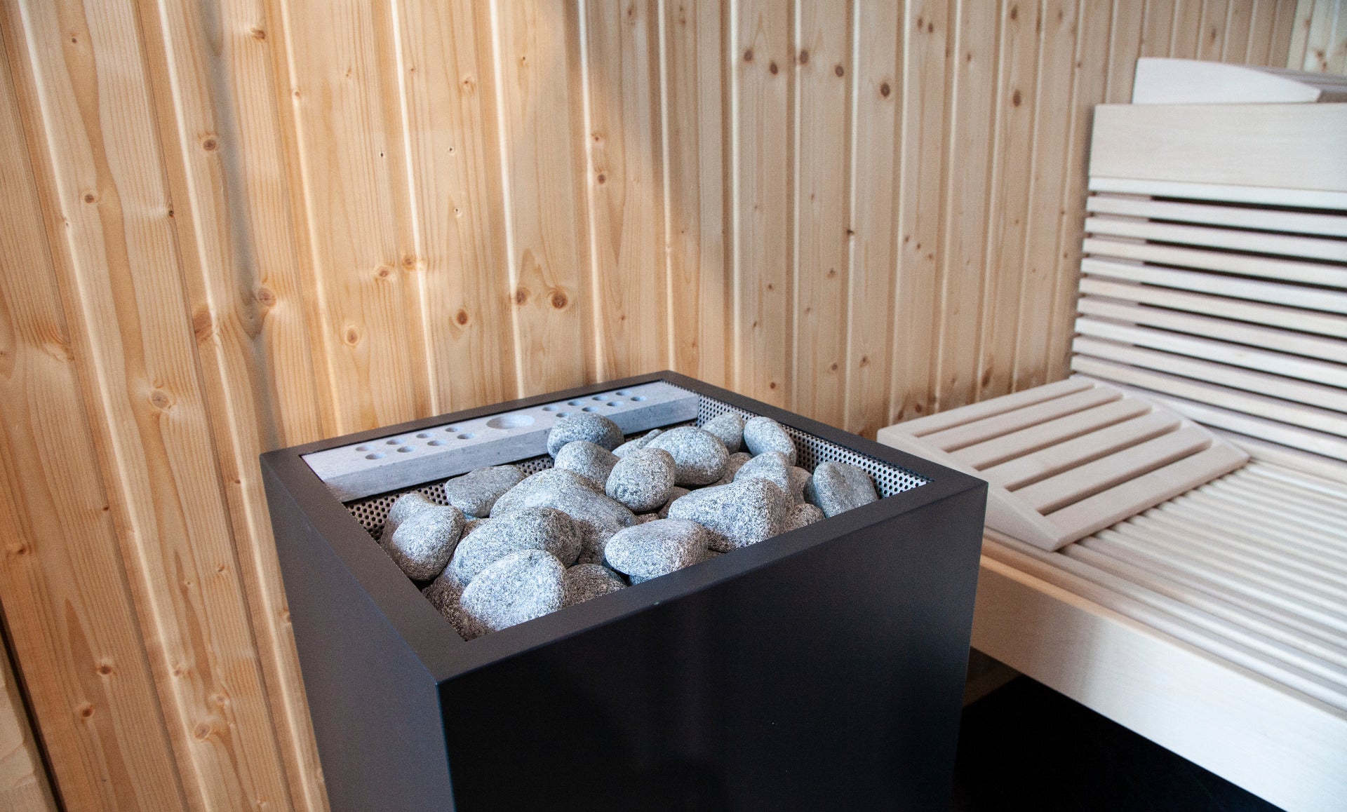 Sentiotec elektrischer Saunaofen Home Combi Ambiente | klimaworld.com