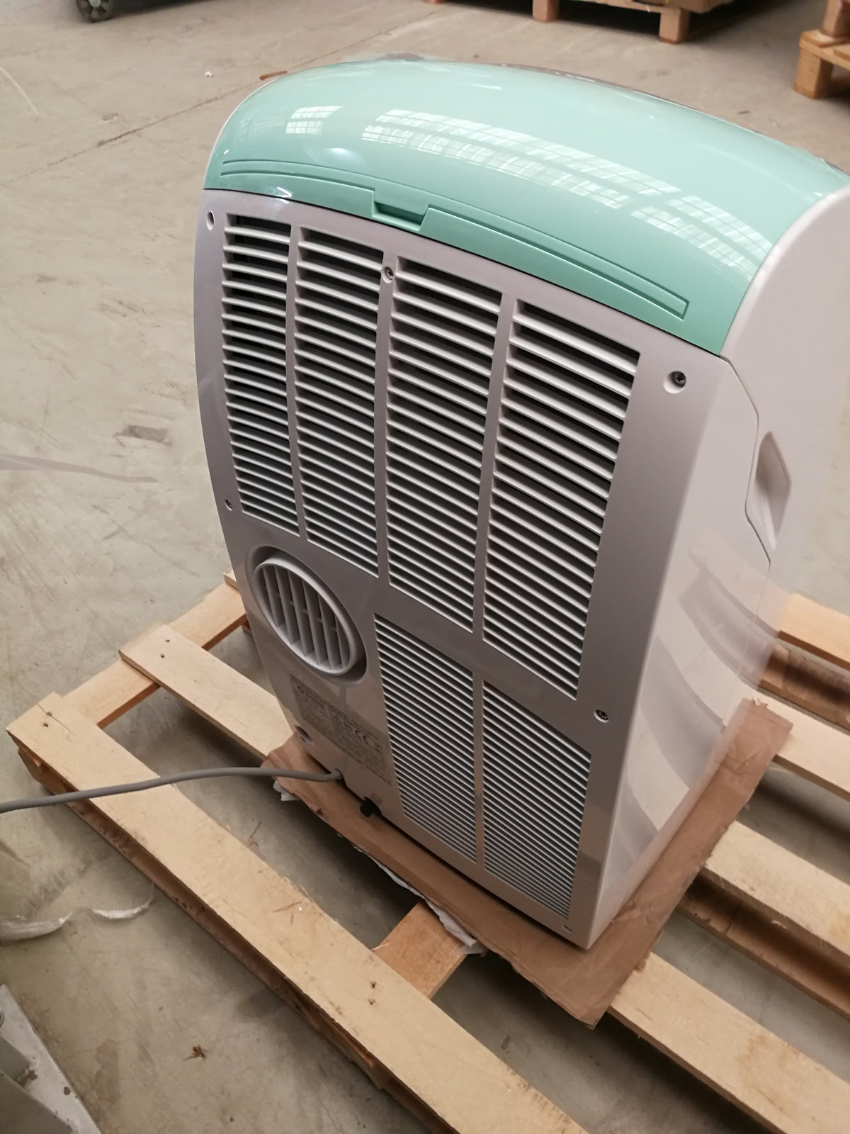 Mobiles Klimagerät DOLCECLIMA silent 11A+ | 2,6 kW | 11000 BTU | B-Ware