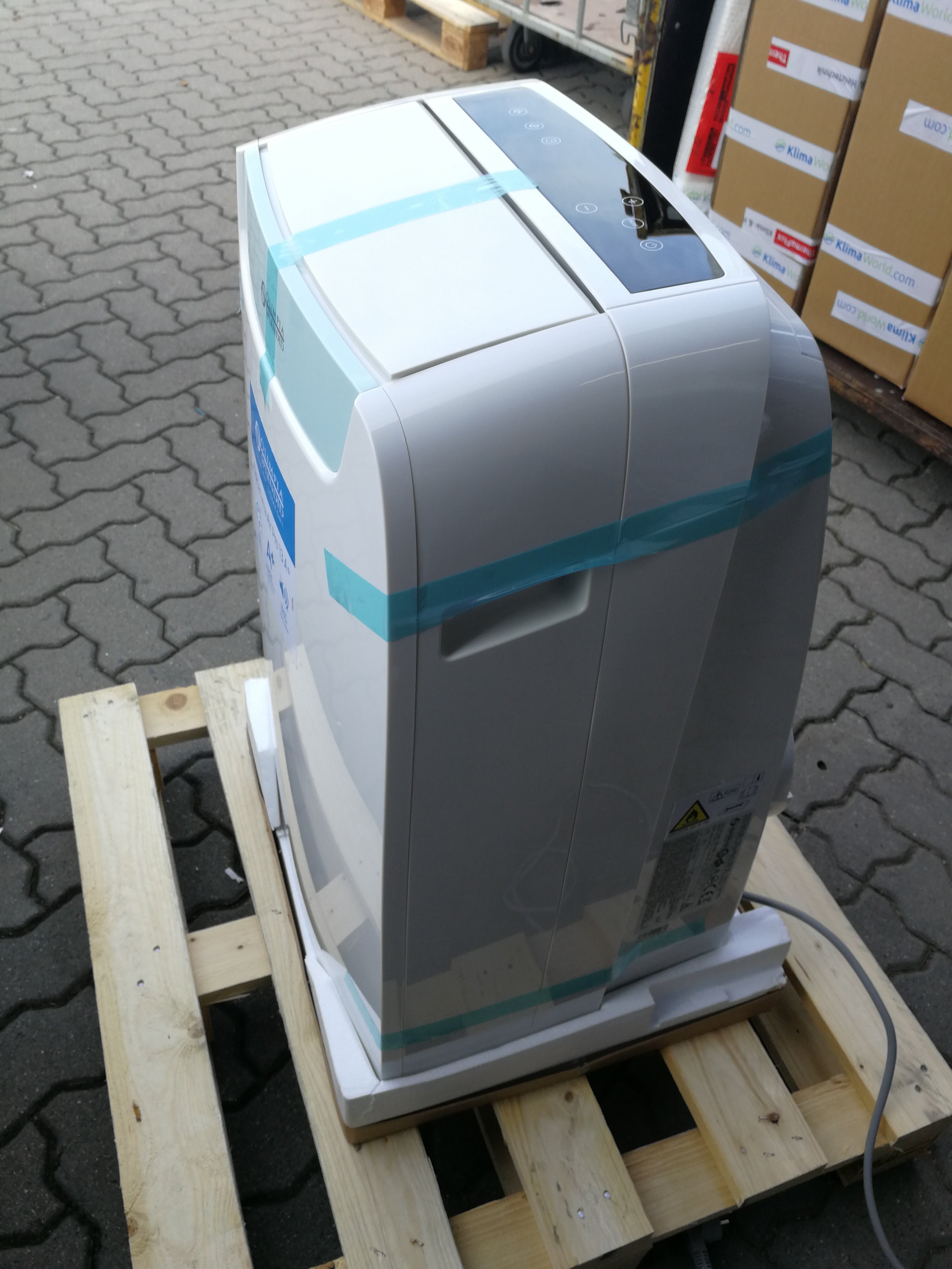 Mobiles Klimagerät | DOLCECLIMA AIR PRO 13 A+ | 2,93 kW | 42 m² | B-Ware