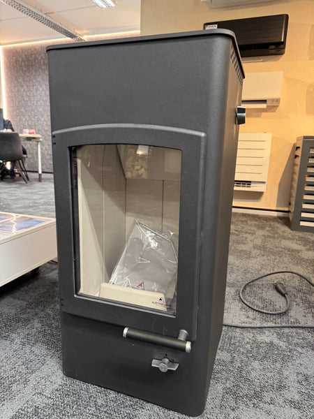 Austroflamm Kaminofen Lucy Cook | Ausstellung | Frontal | Klimaworld.com