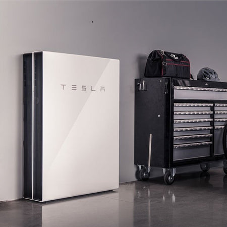Tesla Powerwall 2.0 Heimspeicher mit 13,5 Kilowattstunden 